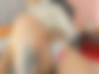Live cam show with AishaAmin - Bedroom on liverealitysex.com