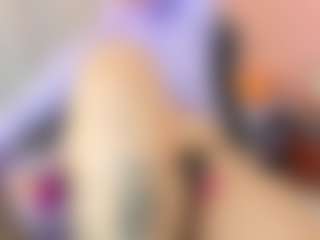 Live cam show with AishaAmin - Cosplay Curvy on live18s.com