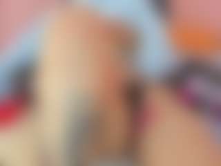Live cam show with AishaAmin - Arab on CamSodaAdn
