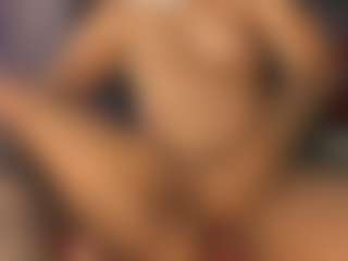 Live cam show with AishaAmin - Office on Soda Cam