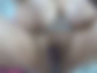 wonderfulltitys-mia's Live Sex Cam Show