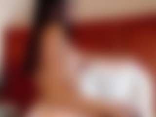 Live cam show with Emiily Cutte - Skinny on Camsoda