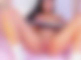 Live cam show with Julieta - Moaning on CamClone