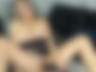 Live cam show with Christtydiaz - MILF on studioflirtlive.com