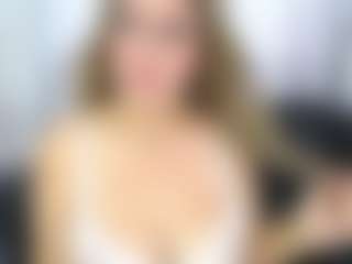 Live cam show with Christtydiaz - Middle Aged on SmokeAndPoke