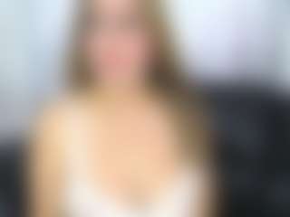 Live cam show with Christtydiaz - Blonde Hair on SmokeAndPoke