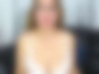 Live cam show with Christtydiaz - Green Eyes on Chatstar