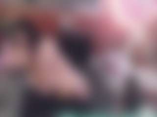 Live cam show with foxy-pet - Average on eurowanks.com