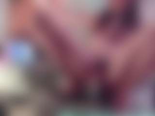 foxy-pet's Live Sex Cam Show