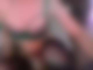 Live cam show with LauryMoons - Fuck on googirlz