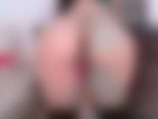 Live cam show with LauryMoons - Smoke on mypornchat.com