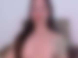 Live cam show with LauryMoons - Fuck on SinfulBabes