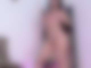 LauryMoons's Live Sex Cam Show