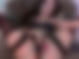 LauryMoons's Live Sex Cam Show