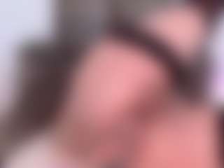 LauryMoons's Live Sex Cam Show