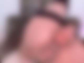 LauryMoons's Live Sex Cam Show