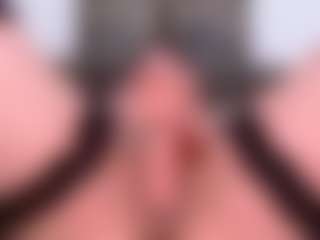 LauryMoons's Live Sex Cam Show