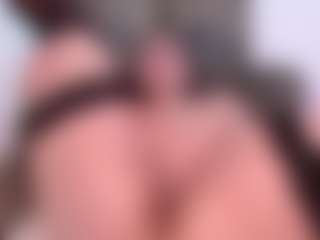 LauryMoons's Live Sex Cam Show