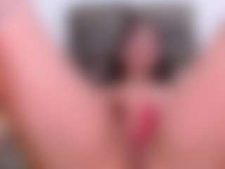 LauryMoons's Live Sex Cam Show