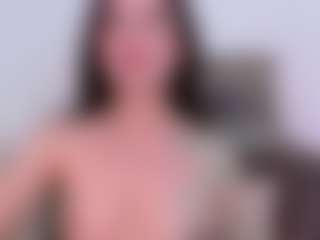 LauryMoons's Live Sex Cam Show