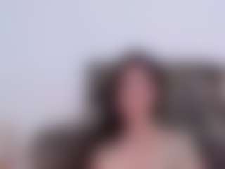 Live cam show with LauryMoons - Athletic Big Ass on AdultVida.com