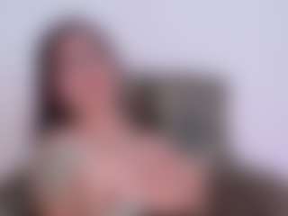 LauryMoons's Live Sex Cam Show