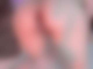 Live cam show with LauryMoons - Petite on Cam Slut