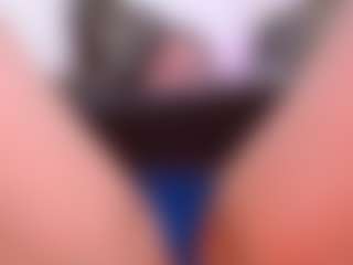 LauryMoons's Live Sex Cam Show