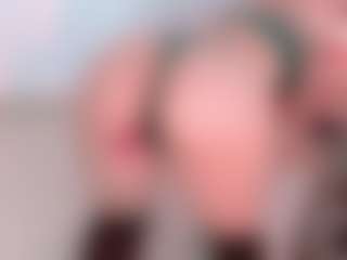 Live cam show with LauryMoons - Roleplay on Uber Horny