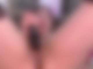LauryMoons's Live Sex Cam Show