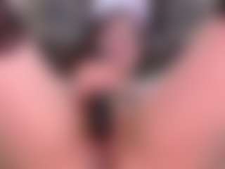 LauryMoons's Live Sex Cam Show
