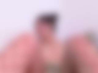 LauryMoons's Live Sex Cam Show