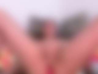 LauryMoons's Live Sex Cam Show