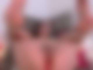 LauryMoons's Live Sex Cam Show