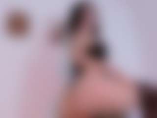 Live cam show with LauryMoons - Brown Eyes on Dare Cams