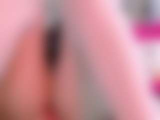 Live cam show with LauryMoons - Facial Piercings on Camsoda