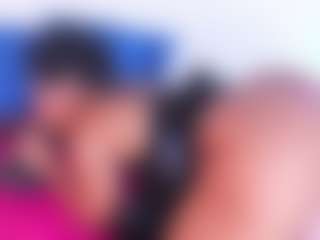 Live cam show with Tanisha-curly - Bedroom on Milfs Live