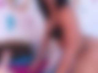 Live cam show with Tanisha-curly - Bikini on Milfs Live