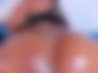 Live cam show with Tanisha-curly - Curvy Small Tits on MyBangCams