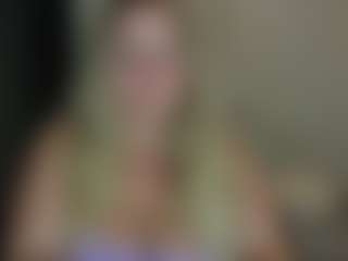 Live cam show with Beauty4AGent - BBW on CamClone