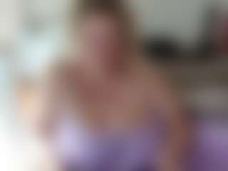 Beauty4AGent MILF webcam performer live streaming