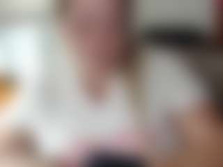 Live cam show with Beauty4AGent - Blonde Hair on Camsoda