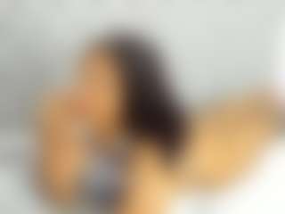 Live cam show with BRIYITHMENA - Living Room on fapnchat