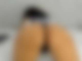 Live cam show with BRIYITHMENA - Lesbian on StripNow