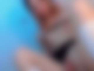 Live cam show with ChanellCastilla - Tease on Latina Girls