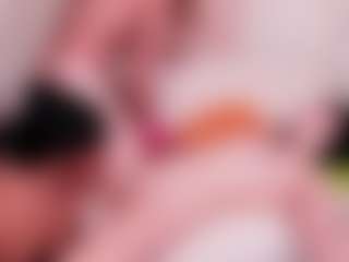 Live cam show with gretta-love - Skinny on intimatelivegirls.com
