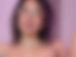 Live cam show with Varenka-ivanova - Horney on TastyBlacksLive