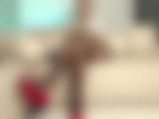 Live cam show with Varenka-ivanova - Anal MILF on Gym Cam Girls