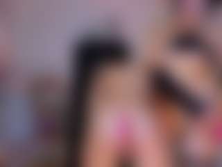 Live cam show with 1munique - Oil on Camming Site