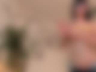 1munique's Live Sex Cam Show